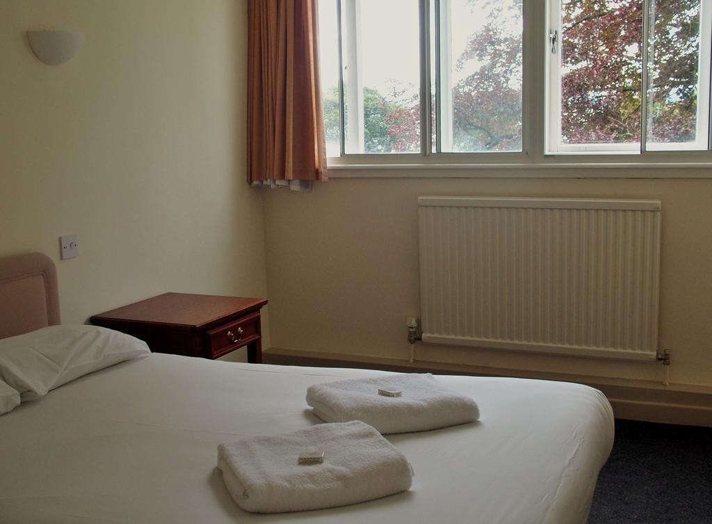 Almond House Lodge Единбург Екстер'єр фото